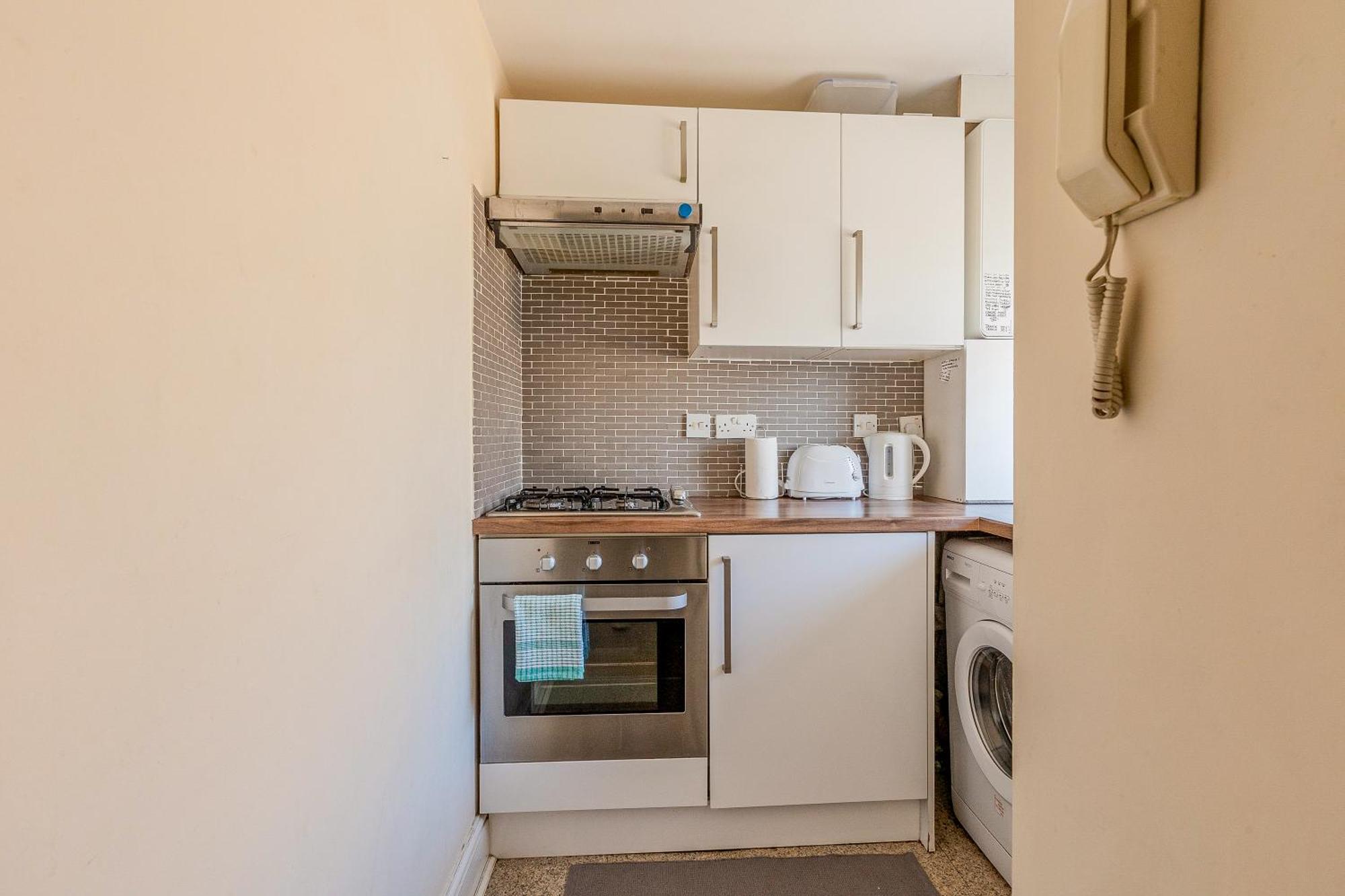 Apartment Comfy 1br Flat, 5 Minutes Chalk Farm Tube