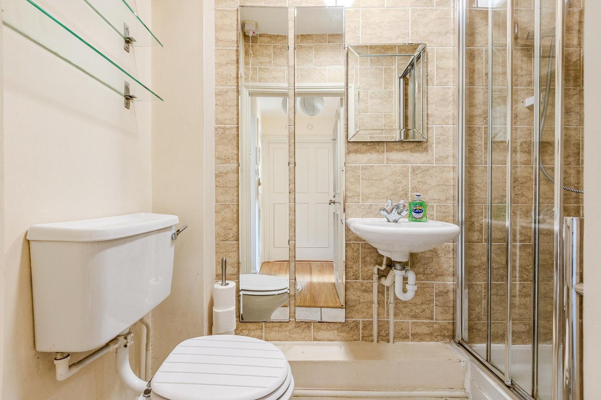 Apartment Comfy 1br Flat, 5 Minutes Chalk Farm Tube *